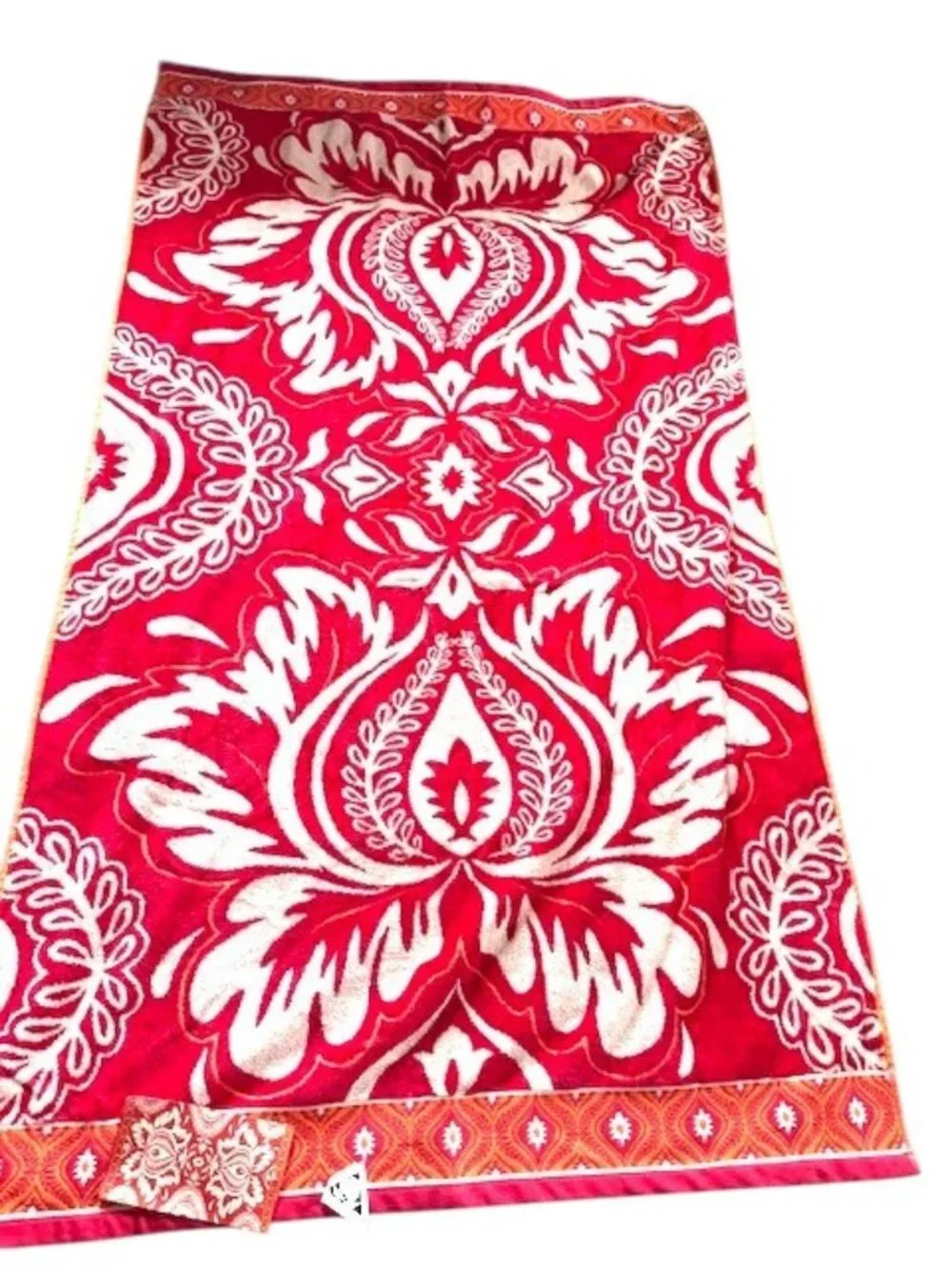 Kirkland Signature 100% Egyptian Cotton Beach Towel Red & Orange Floral 40